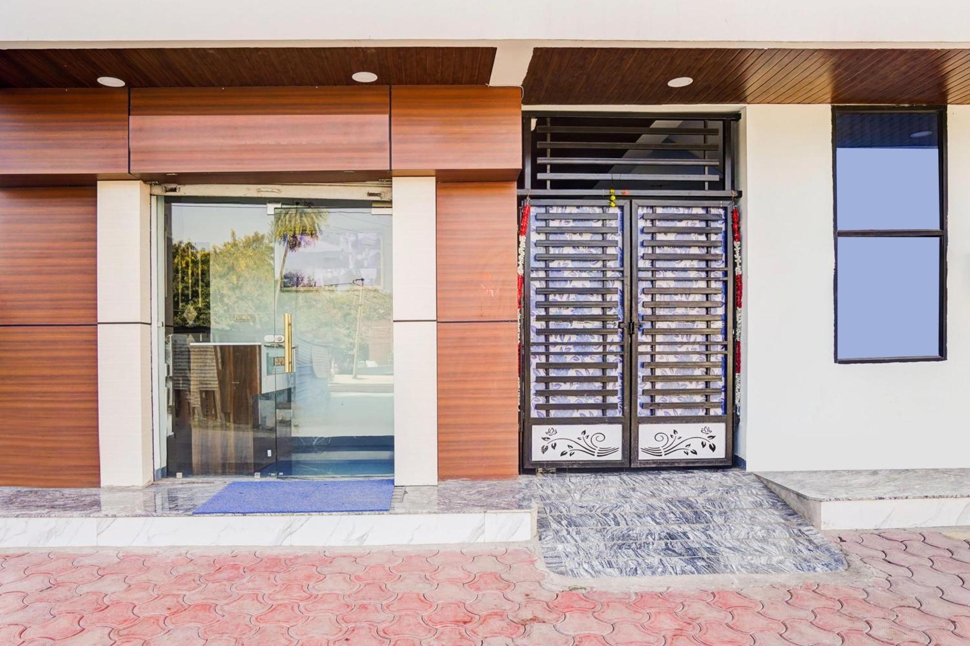 Super Hotel O Brilliant Convention Centre Formerly Madhur Shree Indore Bagian luar foto